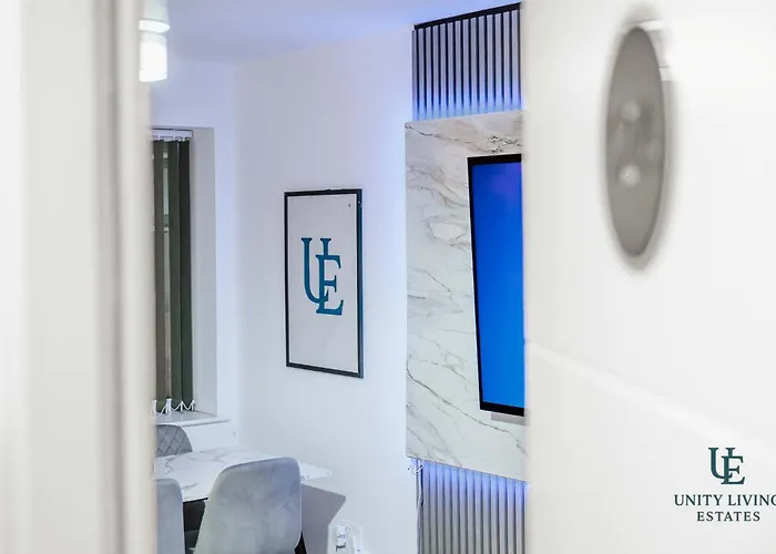 Royal Suite 1Br Near Etihad Stadium & Coop Live